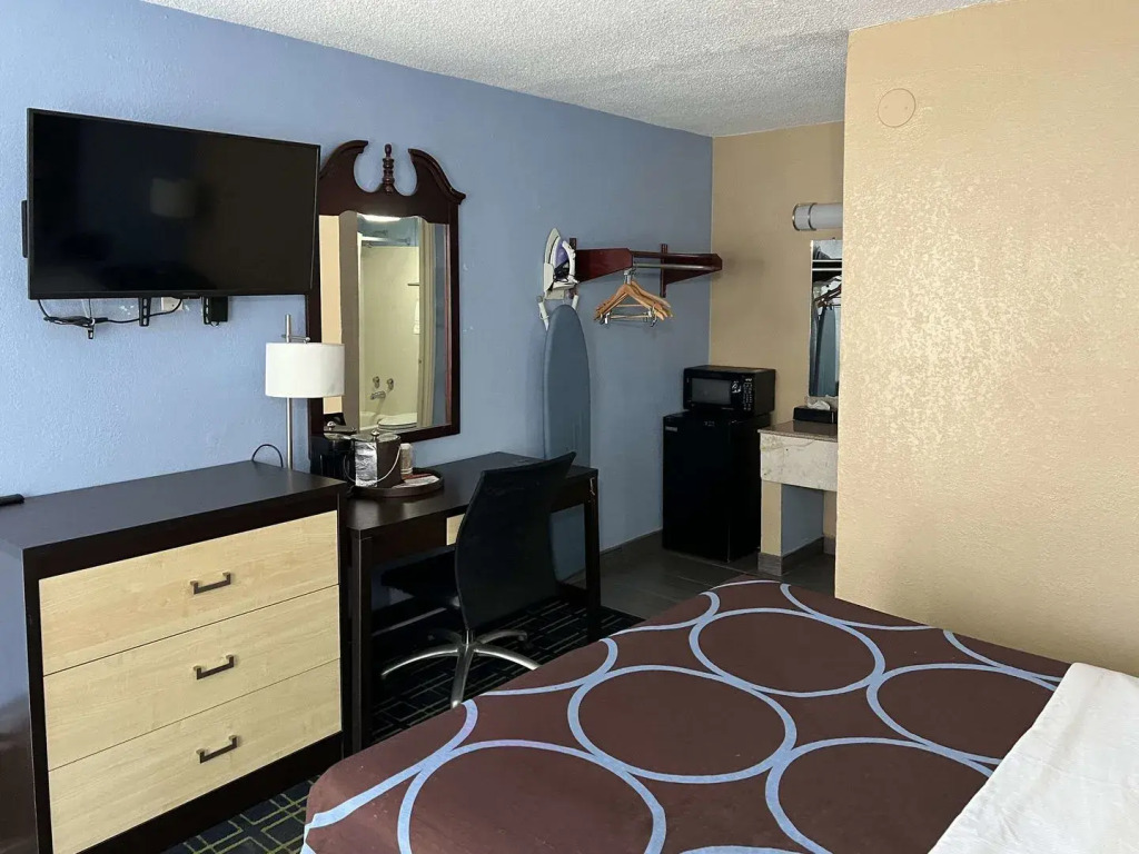 Downtown Inn & Studio Suites