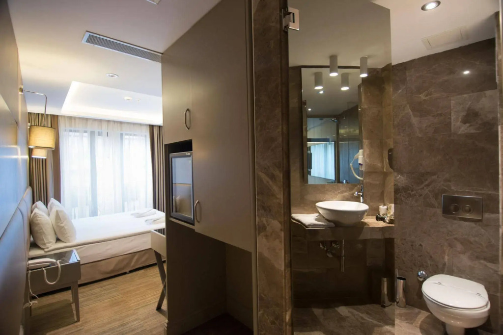 GK Regency Suites Hotel