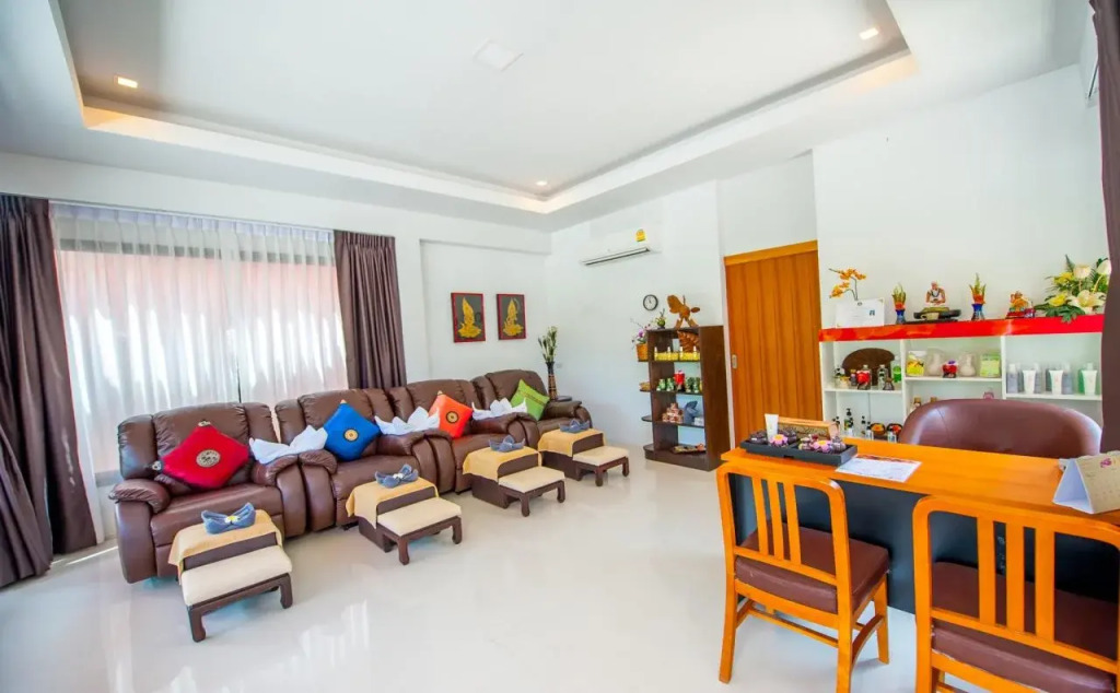 Grand Nai Harn Suites