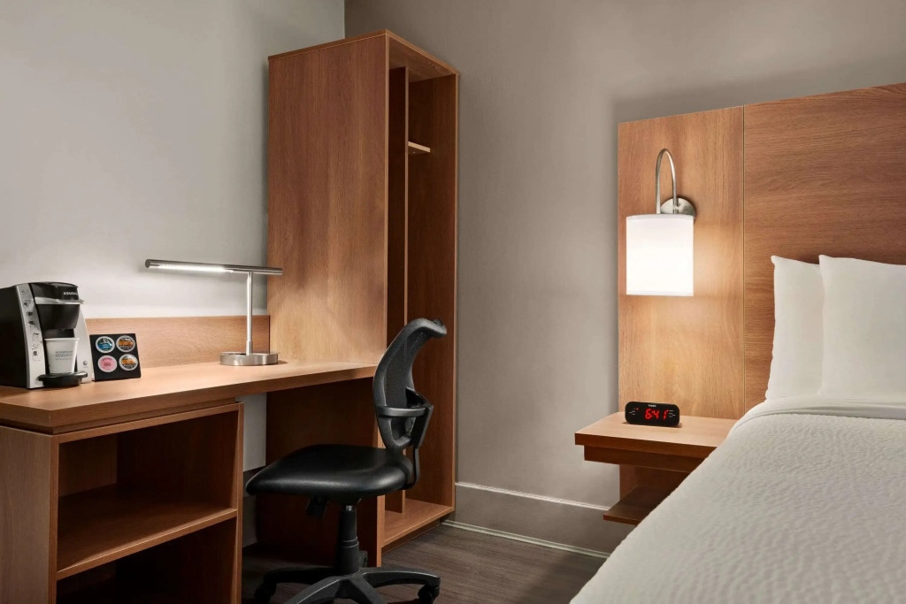 Days Inn by Wyndham Vancouver Downtown
