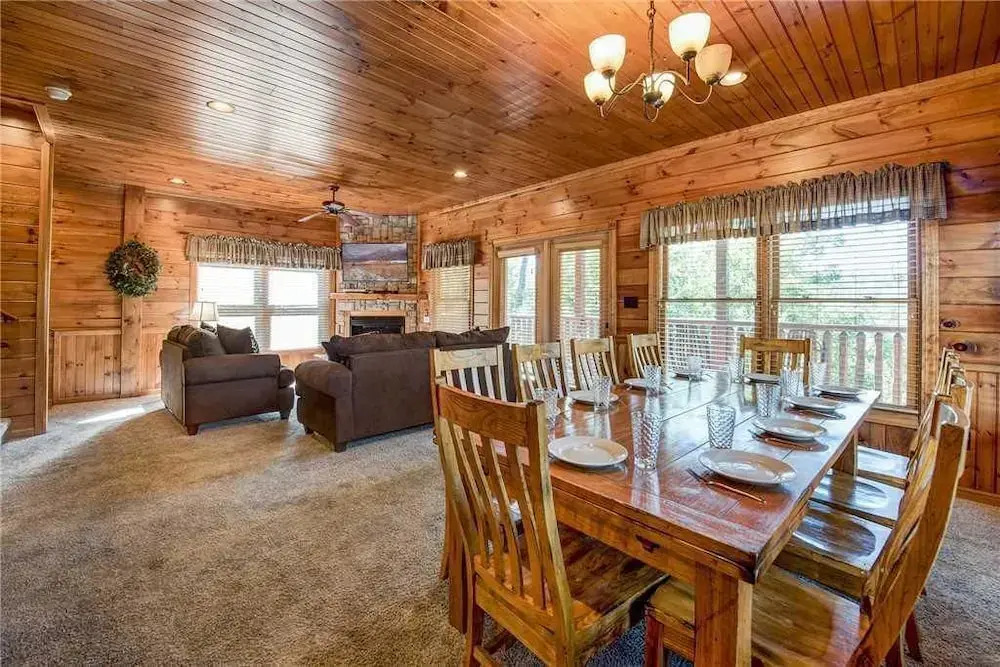 Alpine Nights 3 Bedroom Home with Hot Tub