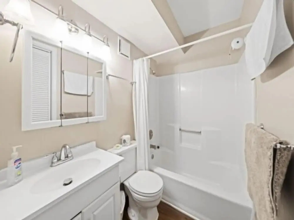 Island North 14c - 2nd Row Stunner! Relax In Comfort After Your Days In The Sun 2 Bedroom Condo by RedAwning