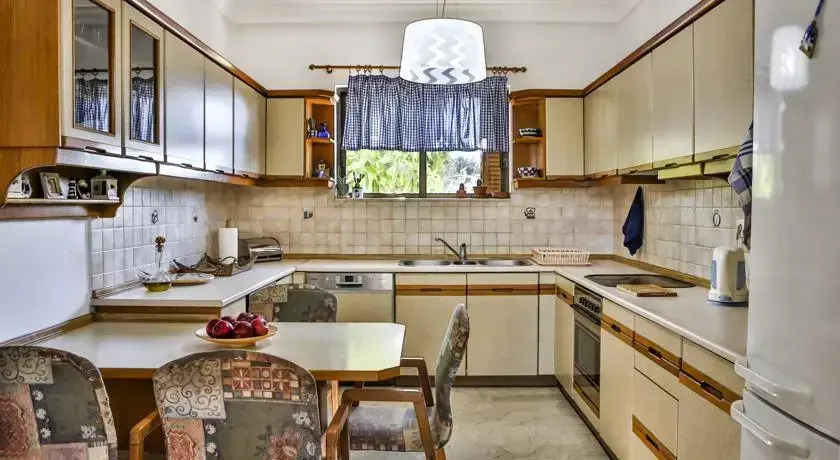 Maltezos Villa