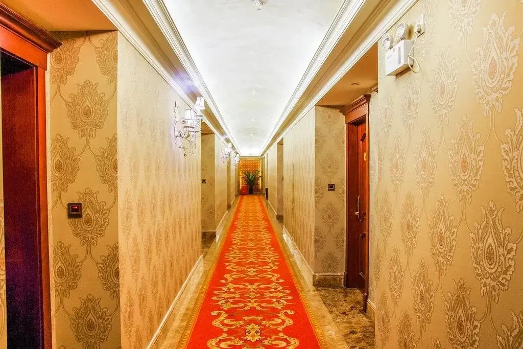 Yibinbandao Holiday Hotel