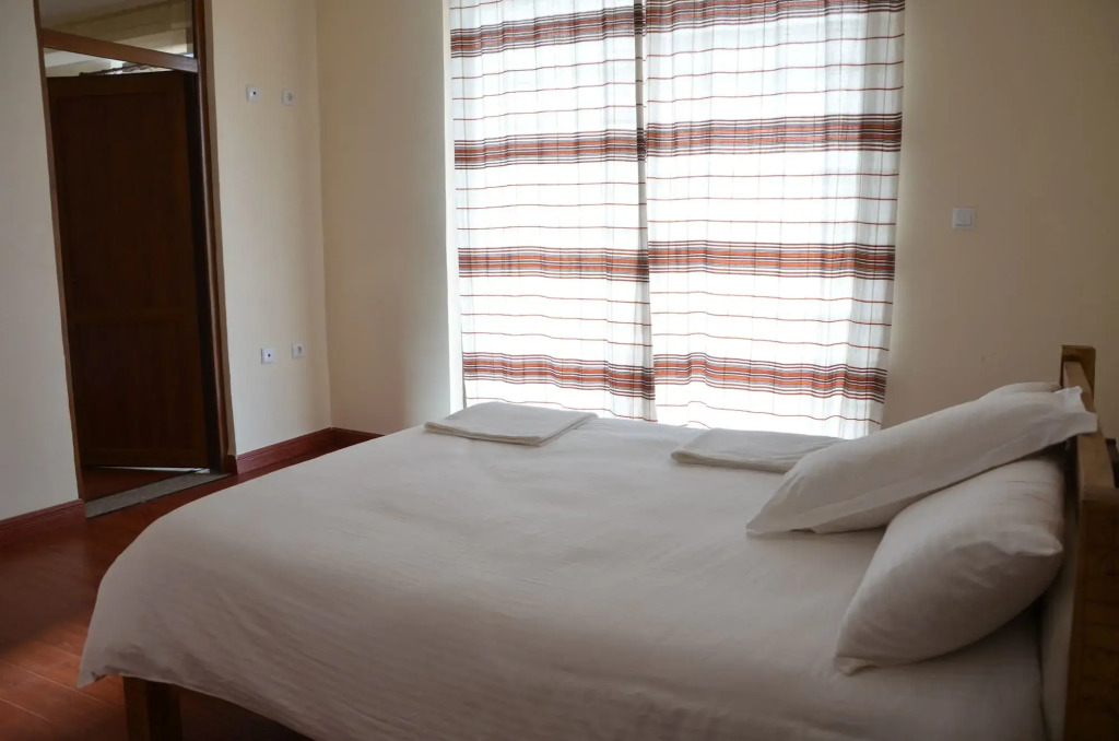 Zan-Seyoum Hotel