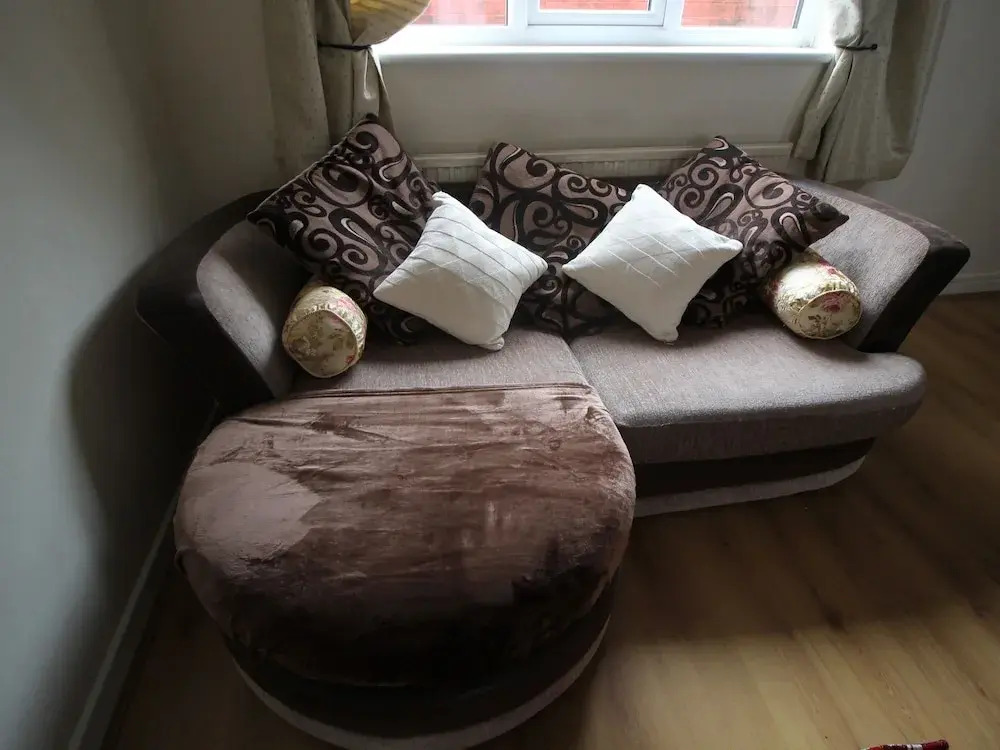 Tongwynlais Cottage by Cardiff Holiday Homes