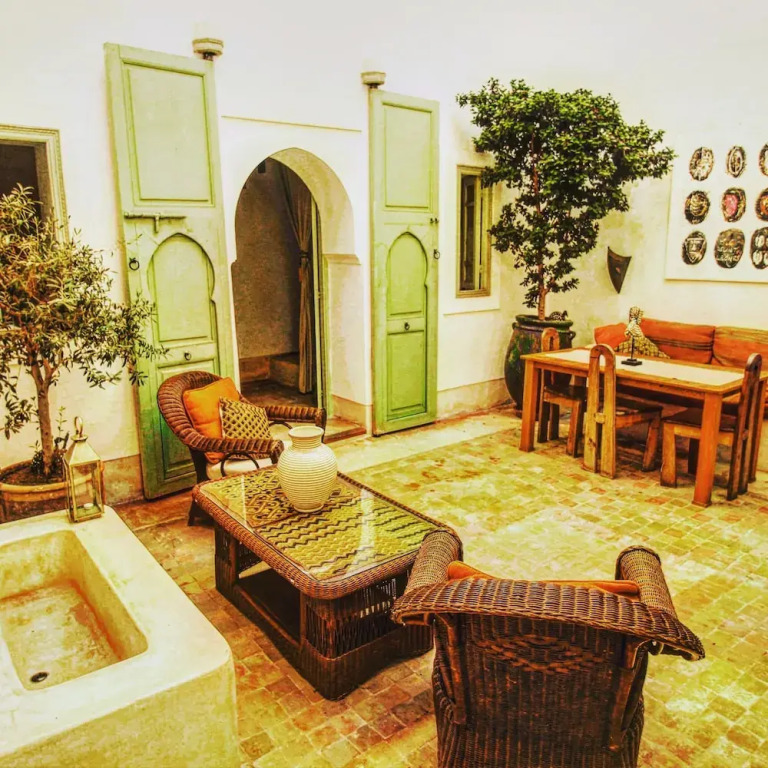 Riad Roshan