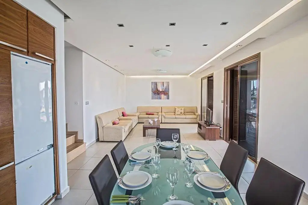 Villa Petreris Enas - Stunning 3 Bedroom Central Ayia Napa Villa With Pool