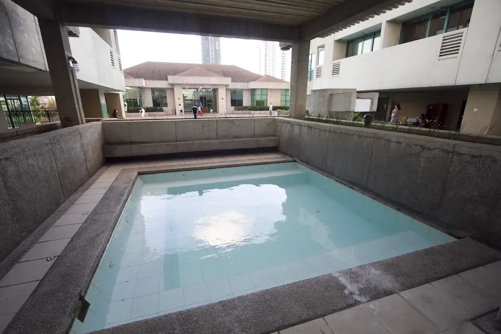 1 Br Robinsons Place Manila - Rpr 09