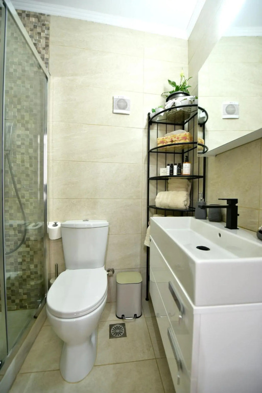 Hydra Art Suites