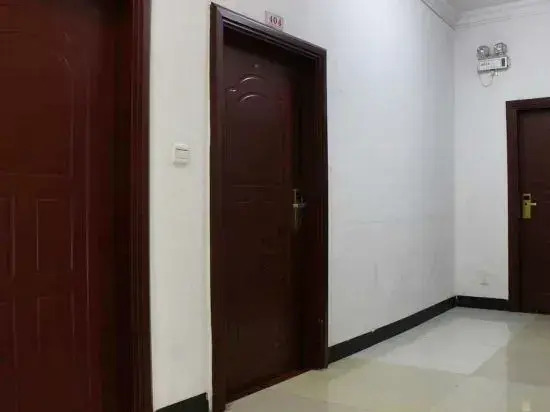 Qingyuan New Era Business Hotel
