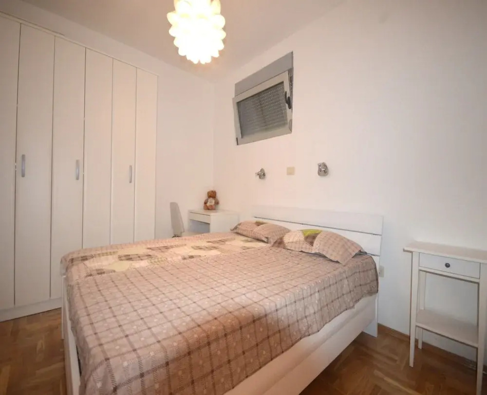 Anika Apartment