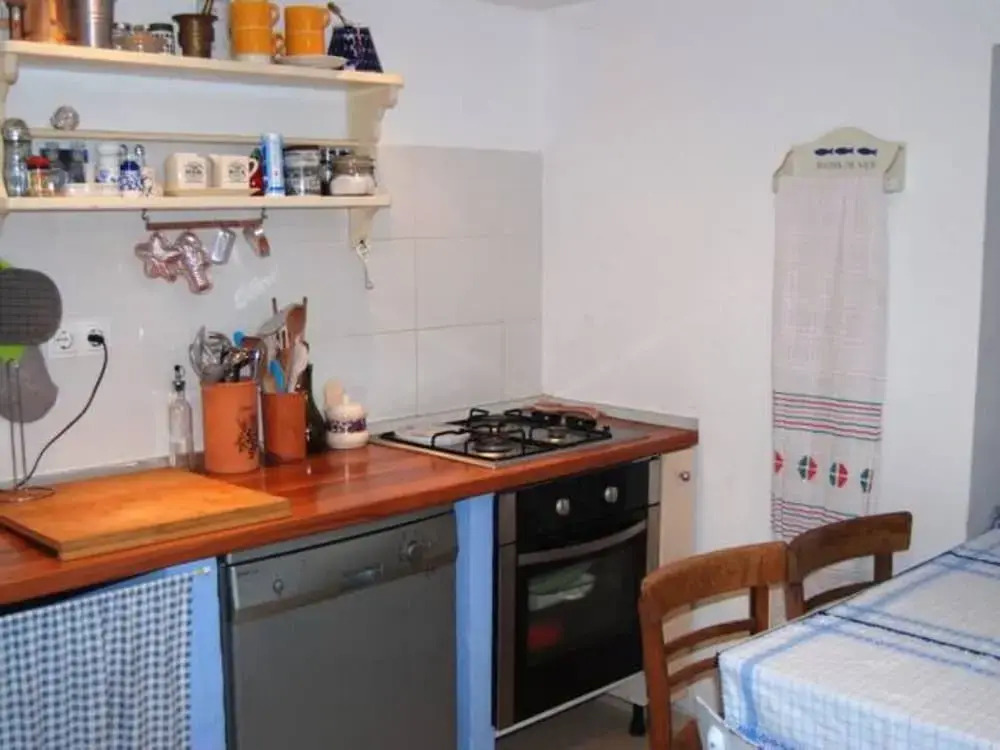 Charming Holiday House Antique, Sleeps 7