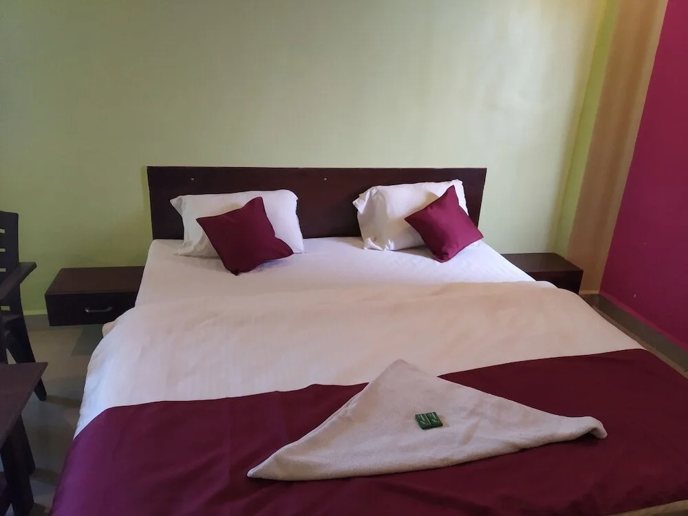 Hotel Savali Lodging