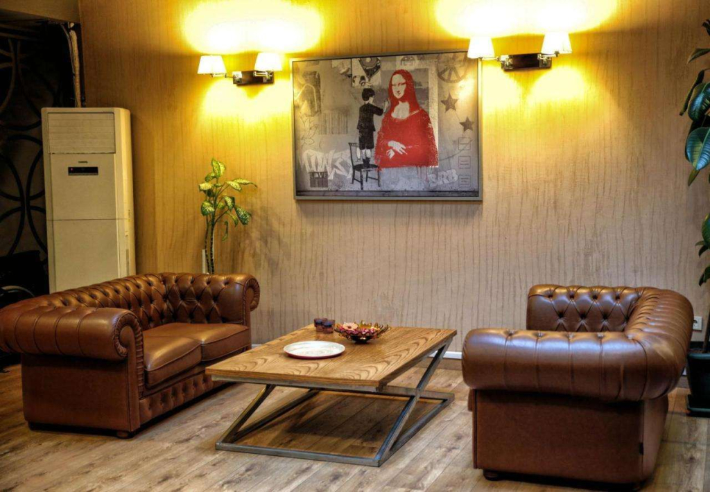 Akin Suites