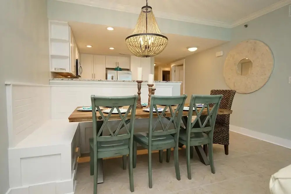 Waterscape C200 - 3 Br condo by RedAwning