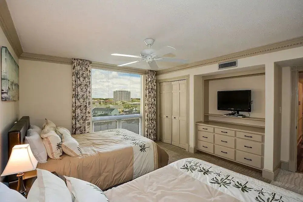 Shoreline 2072 Condo by RedAwning