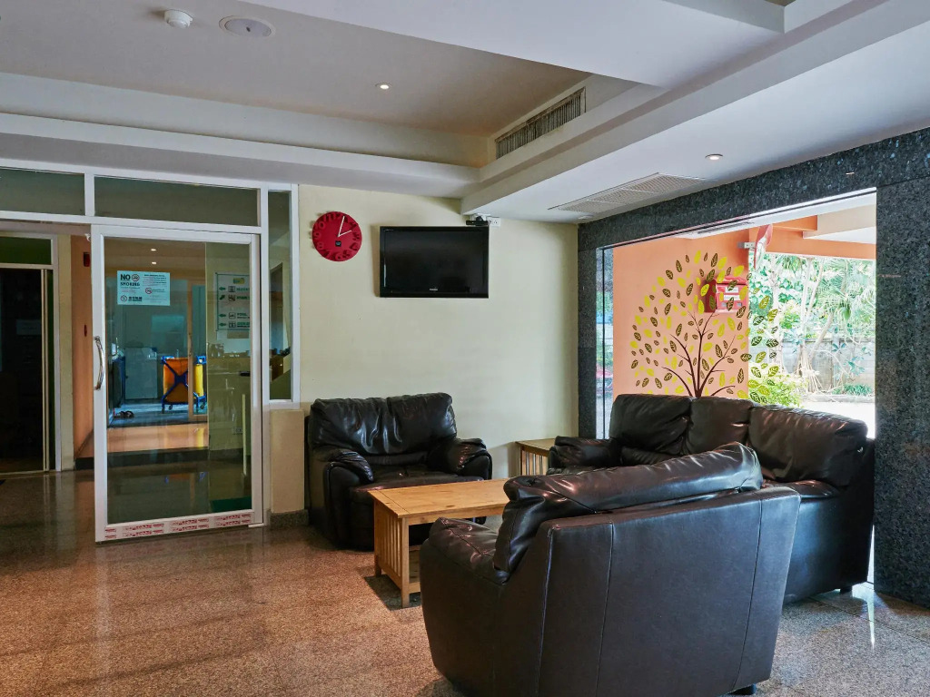 Phuket Ecozy Hotel