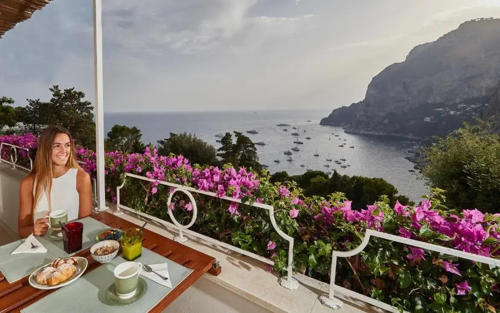 Roberhouse Tragara 37