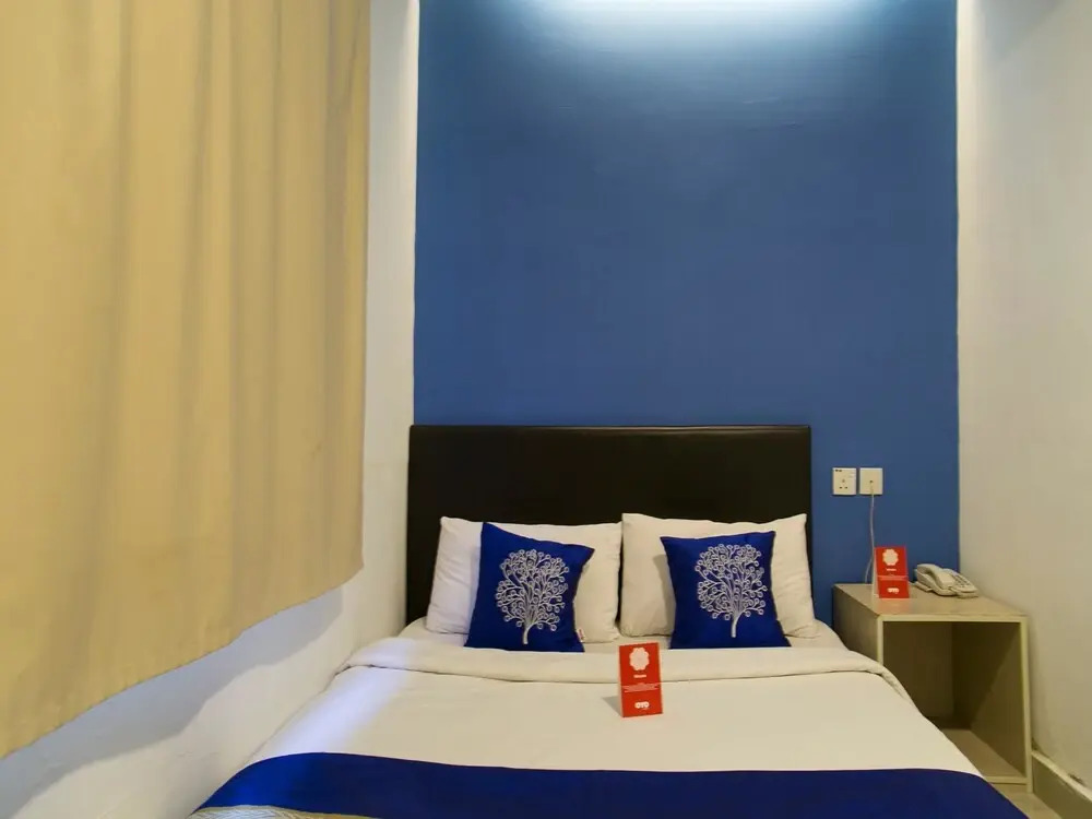 OYO 204 I Biz Hotel