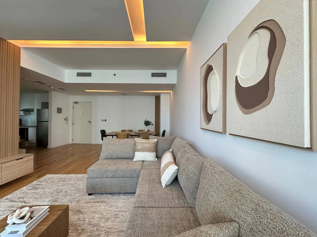 Квартира JBR Beachfront 3BR Sleeps 12 Pool Sea View