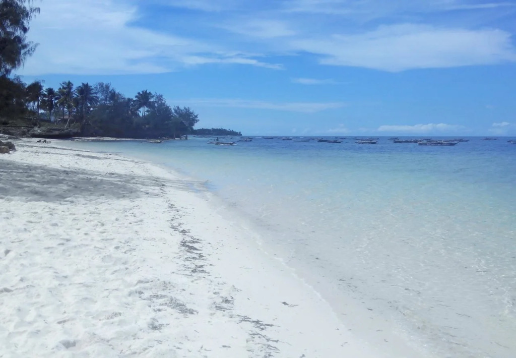 Paradise Beach Resort & Spa