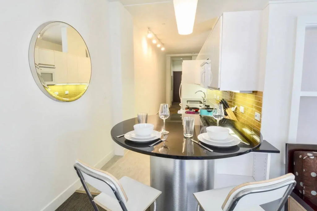 Good Value 1Br Apt | Close To Convention Center