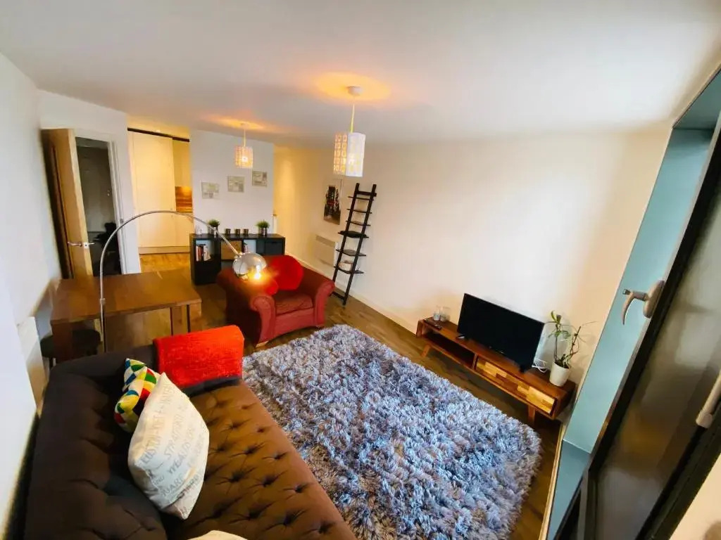 Stewart St James Walk Apartment