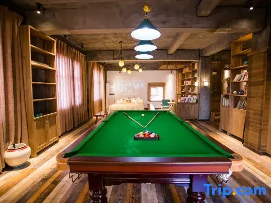 Wuhuatang Boutique Hostel