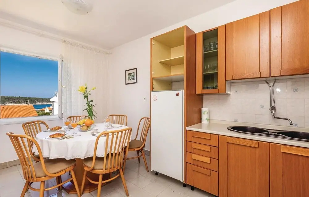 Stunning Home in Barbat With Wifi and 3 Bedrooms