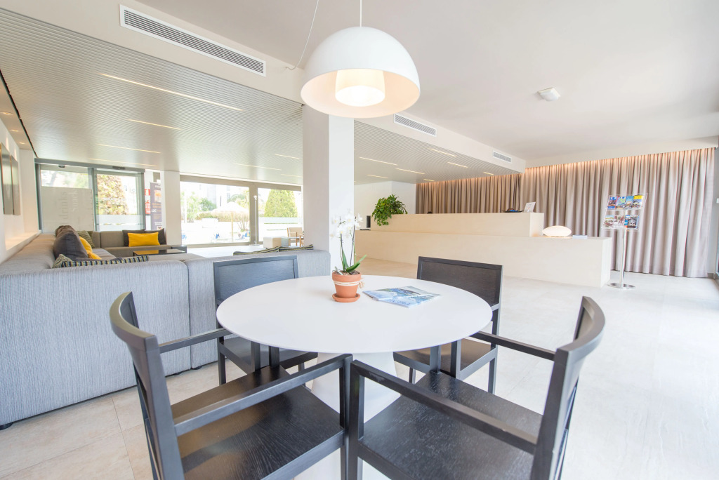 Atenea Park Suites & Apartments