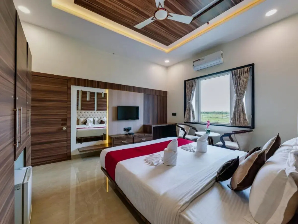 Hotel Chandradeep Regency