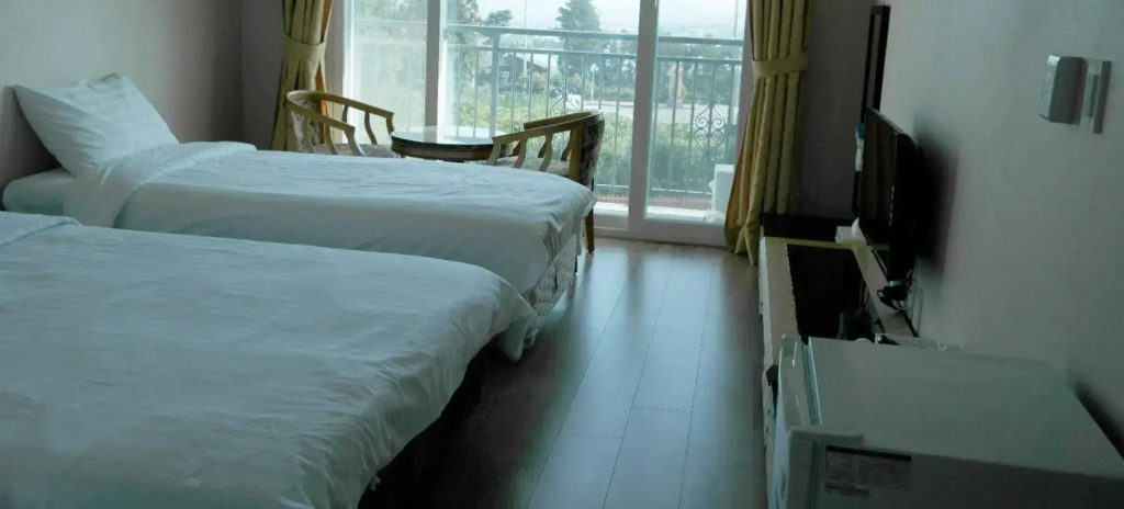 Stone And Wind Resort