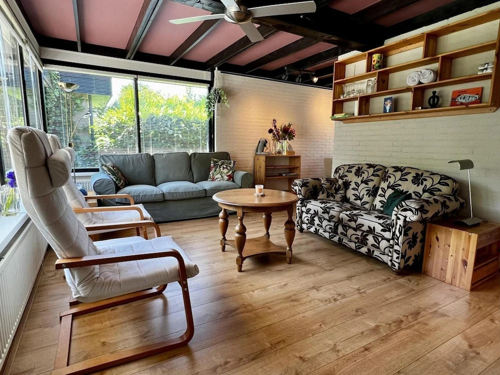 Holiday home for 6 in Sint Maartenszee