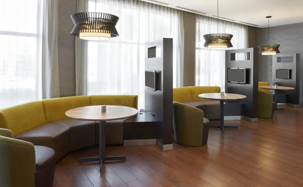 Courtyard by Marriott Kingston Highway 401