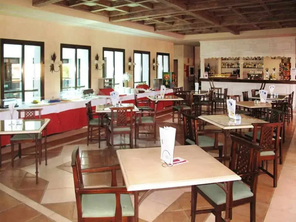 House With 3 Bedrooms in Buenas Noches, With Wonderful sea View, Shared Pool, Enclosed Garden - 400 m From the Beach