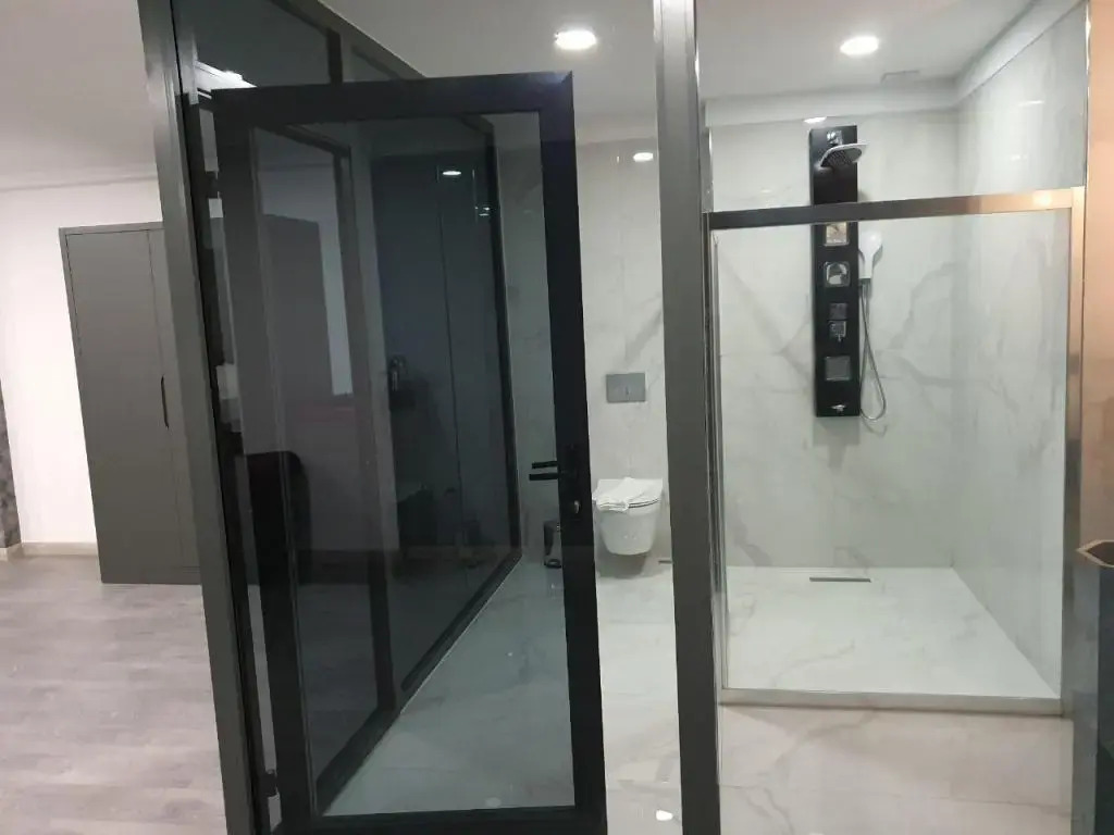 Karikatür Bi Hotel