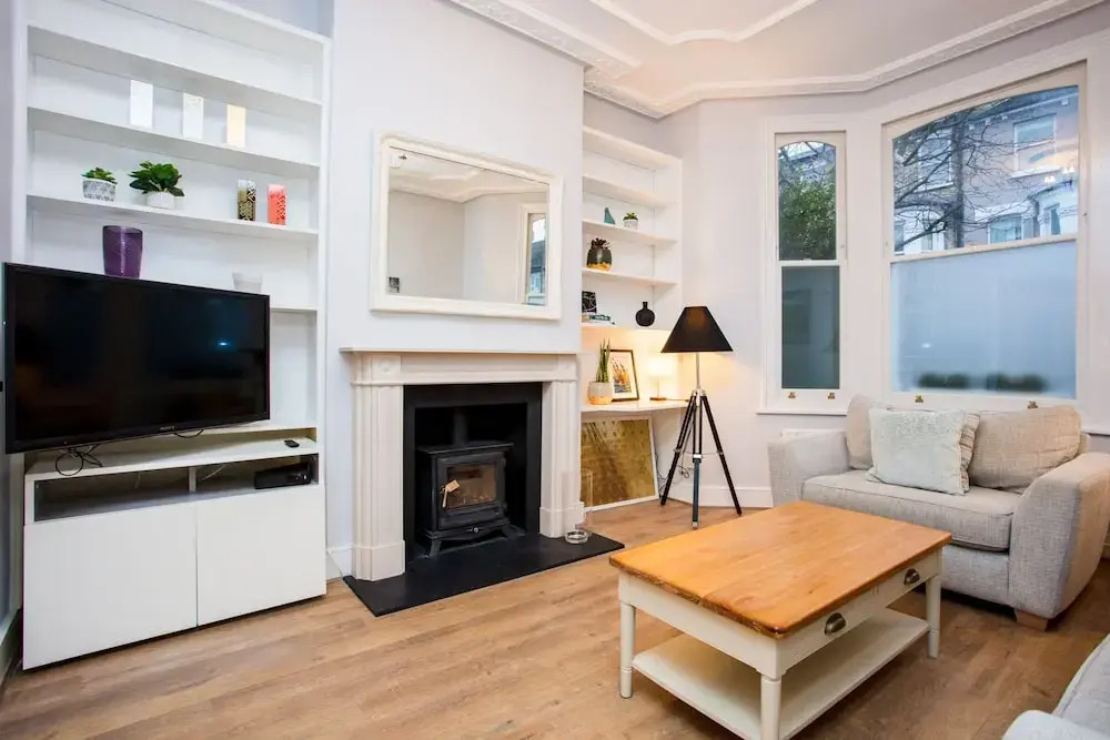 2 Bedroom Apartment Close to Clapham Junction Station