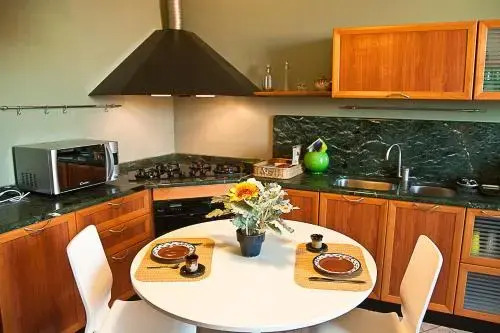 B&B Temenos