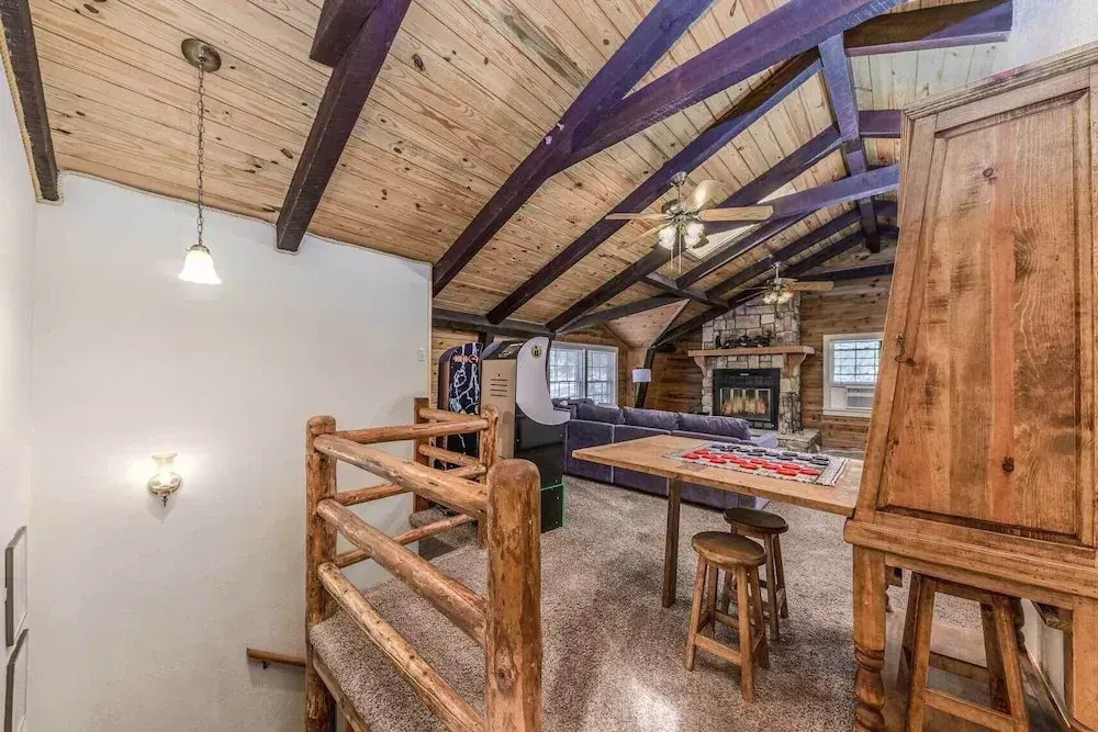 Rustic Ruidoso Log Cabin With Hot Tub & Deck!
