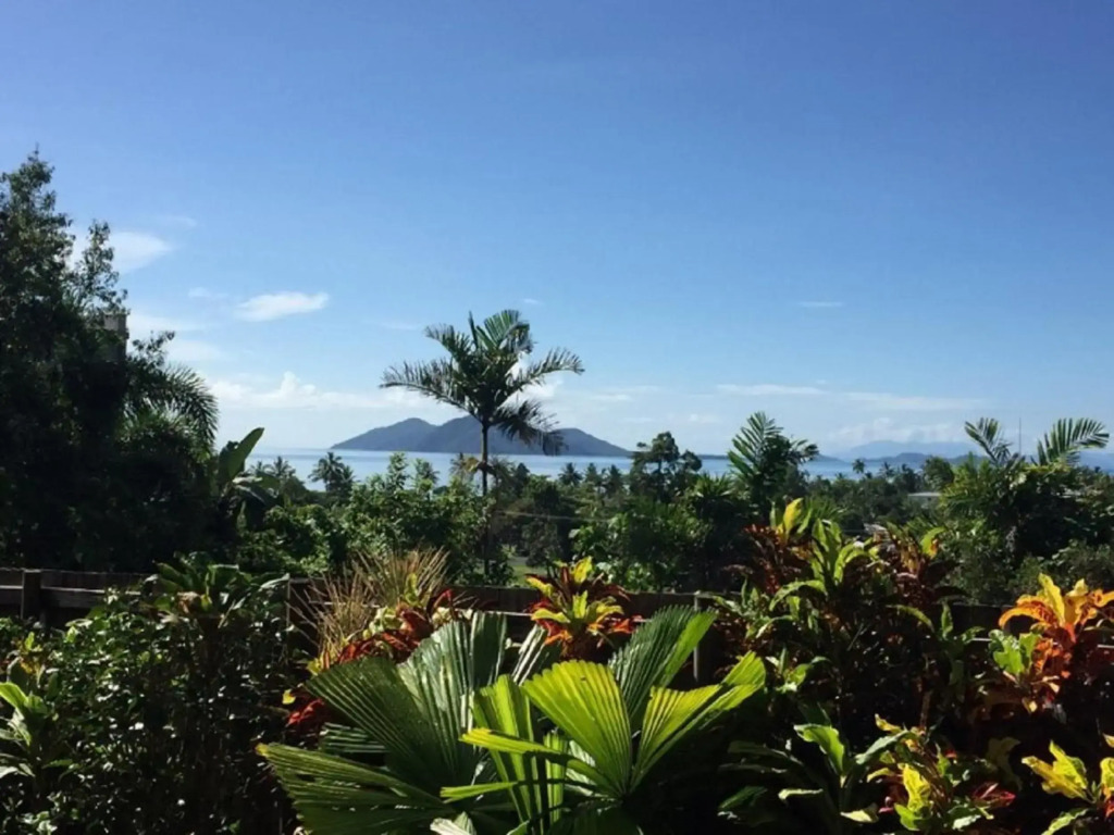 The Rise Dunk Island views and ocean breeze