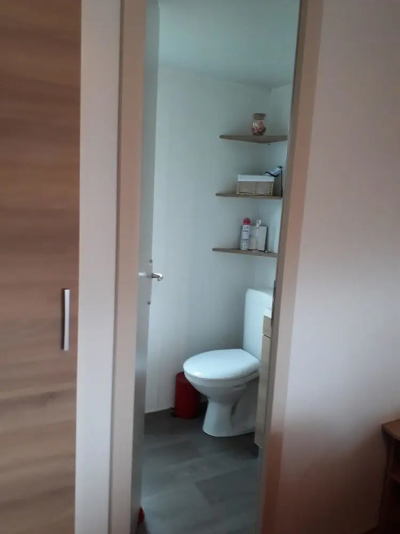 Bungalow With 3 Bedrooms in Les Mathes, Camping Les Charmettes 4 , Wit