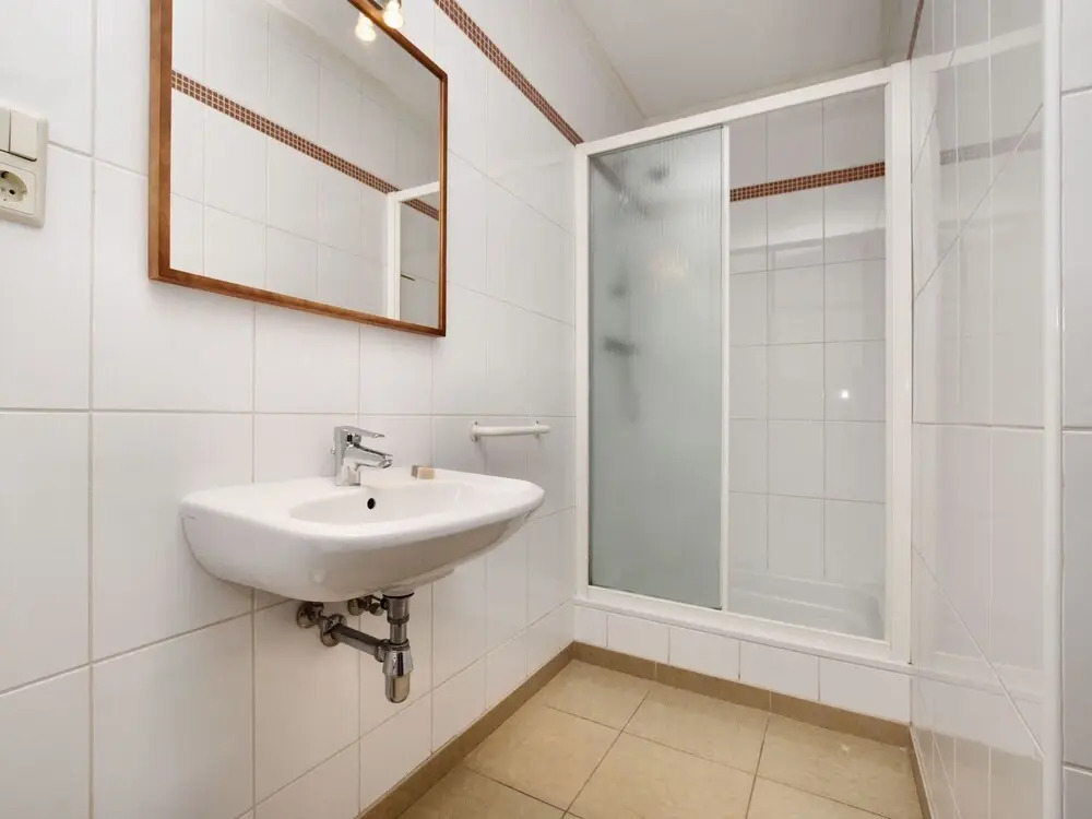 Beautiful, Authentic Group House With Modern Amenities in Mondain Spa