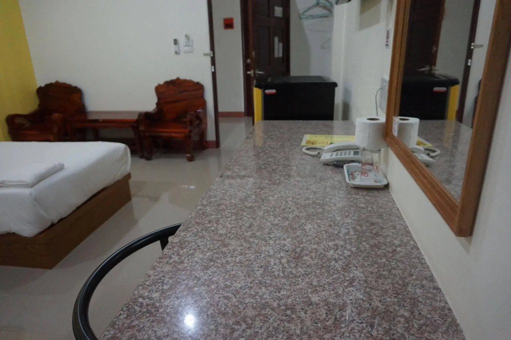 QBiz Hotel Kalasin