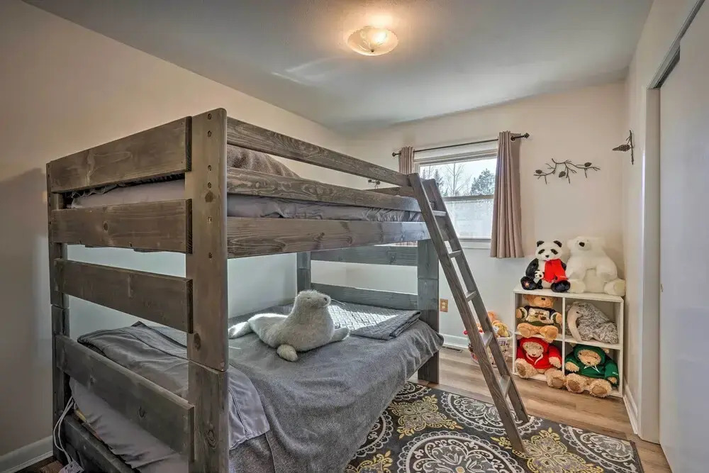 327936 Hot Tub + Mtn Views: Woodland Park Gem