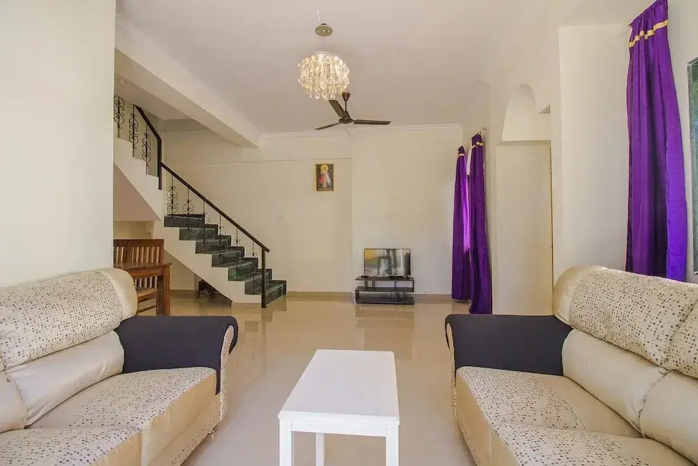 Home Spacious 3BHK By OYO Rooms