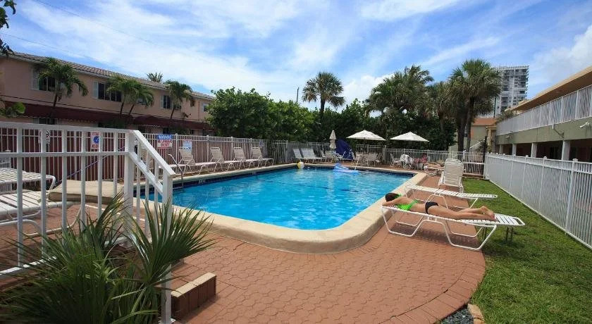 Manta Ray Inn
