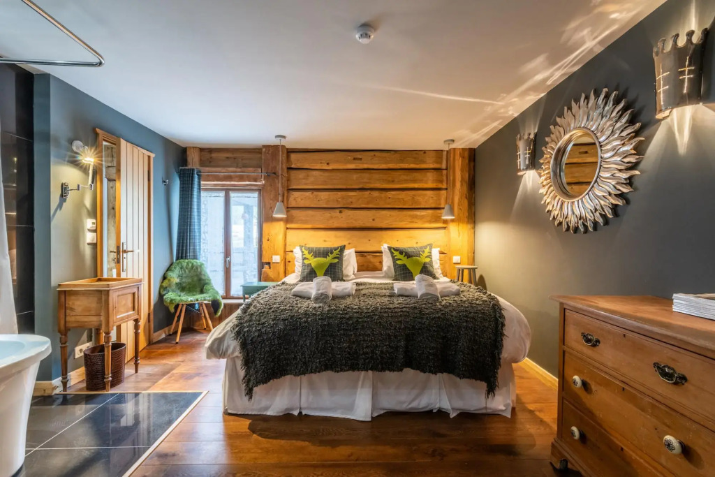 LA FERME DE MARGOT - Unique 5-bedroom Renovated Farmhouse