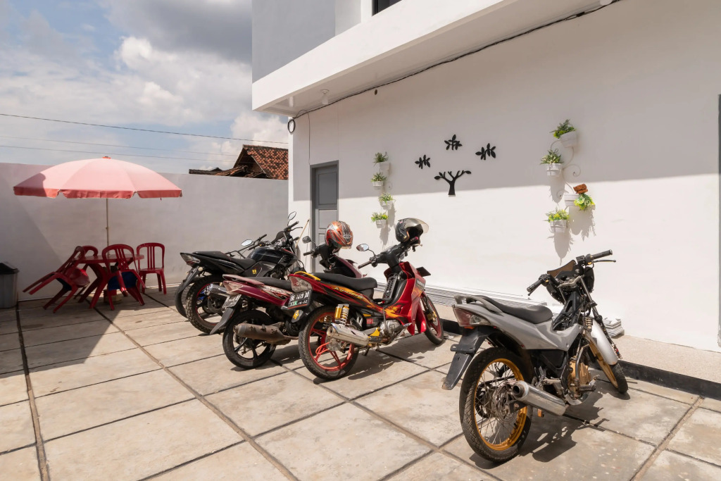 RedDoorz Near Tugu Coklat Pesawaran Lampung