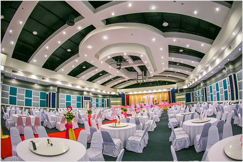 Raya Grand Hotel